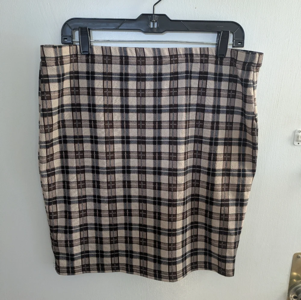 SHEIN Plaid Pencil Skirt in Beige, Brown and Black 2X (fits like 16) - Picture 2 of 5